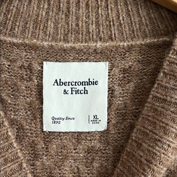 Abercrombie & Fitch Women’s Tan Mockneck Sweater - Picture 3 of 6